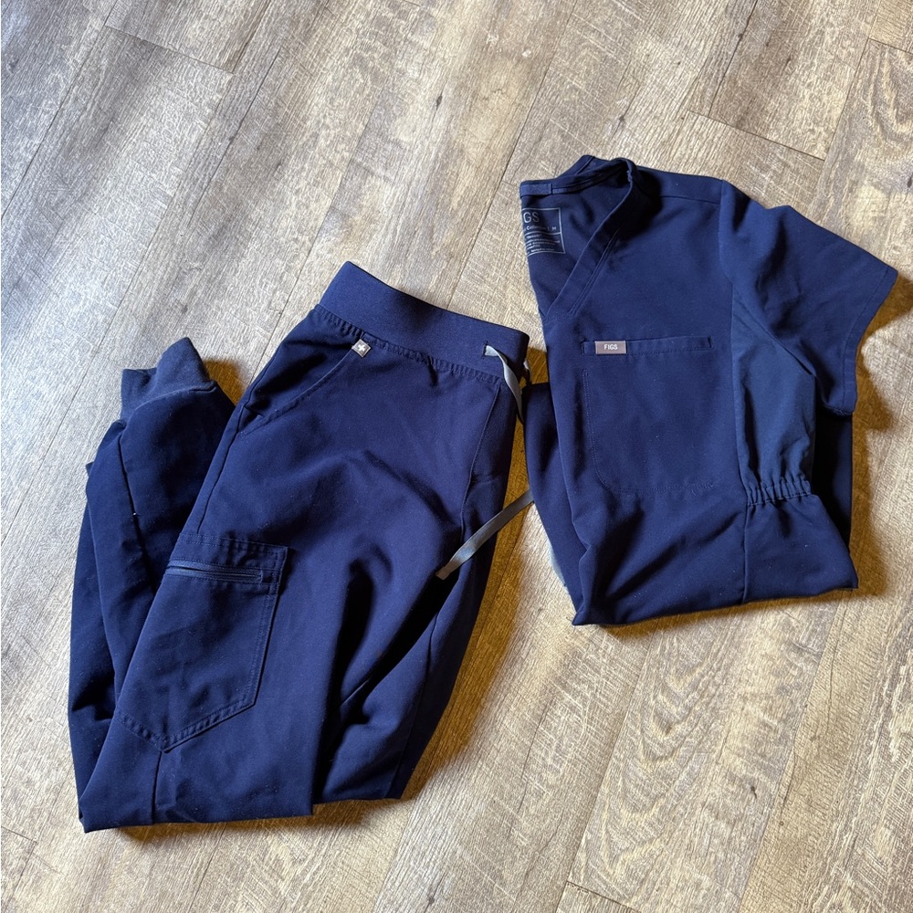 Navy FIGS Scrub Set